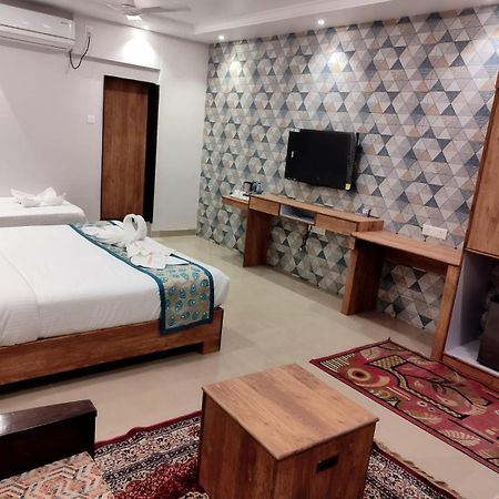 Boshan Hotels Mapusa Exteriér fotografie